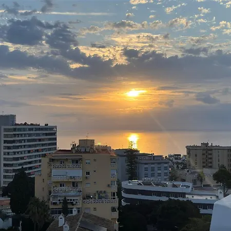 Апартаменты Nogalera Skyline Retreat One Bedroom With Balcony And Amazing Sea And Views By Namaste Elite Торремолинос