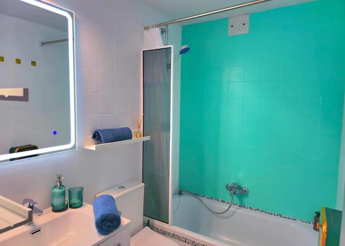 Nogalera Skyline Retreat One Bedroom With Balcony And Amazing Sea And Views By Namaste Elite Apartamento