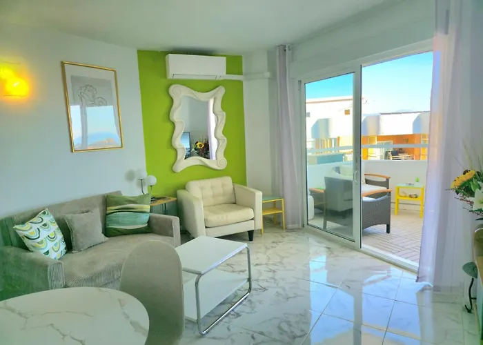 Nogalera Skyline Retreat One Bedroom With Balcony And Amazing Sea And Views By Namaste Elite Торремолинос
