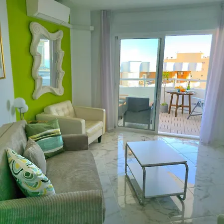 Apartamento Nogalera Skyline Retreat One Bedroom With Balcony And Amazing Sea And Views Free Parking By Namaste Elite Torremolinos