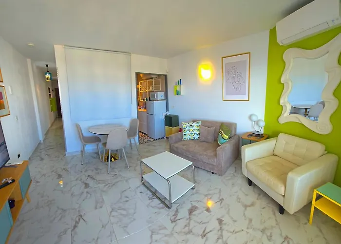 Nogalera Skyline Retreat One Bedroom With Balcony And Amazing Sea And Views By Namaste Elite Appartamento *