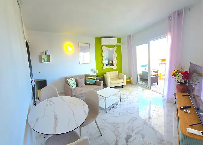 Appartement Nogalera Skyline Retreat One Bedroom With Balcony And Amazing Sea And Views By Namaste Elite Torremolinos