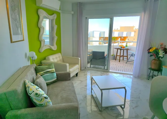 Appartement Nogalera Skyline Retreat One Bedroom With Balcony And Amazing Sea And Views By Namaste Elite Torremolinos