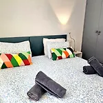 Nogalera Skyline Retreat One Bedroom With Balcony And Amazing Sea And Views By Namaste Elite * Torremolinos